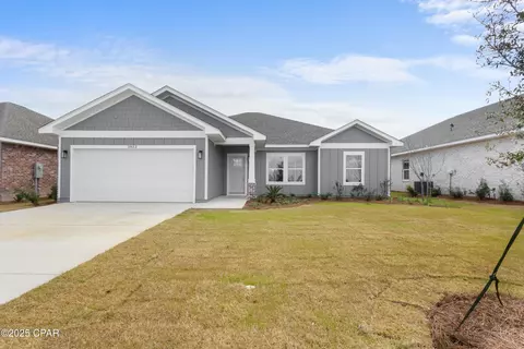 3852 Red Deer Cir, Panama City, FL 32404