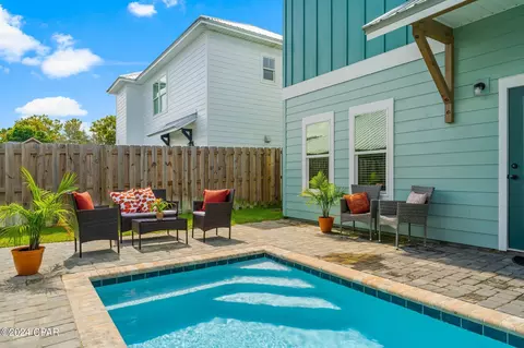 22524 Lakeview Dr, Panama City Beach, FL 32413