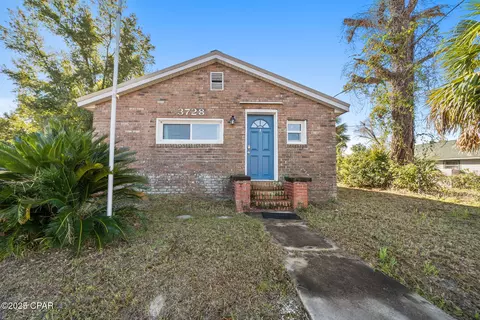 3728 E 2nd St, Panama City, FL 32401