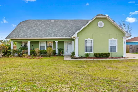 145 Byrd Dr, Panama City, FL 32404