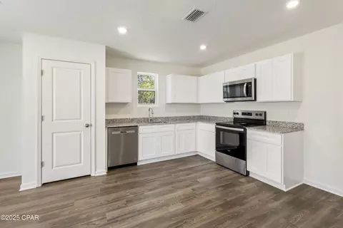 3572 Westbrook Dr, Chipley, FL 32428 photo 3