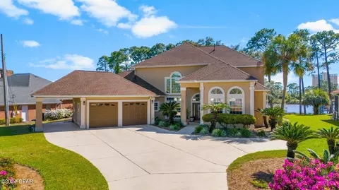 8017 N Lagoon Dr, Panama City Beach, FL 32408