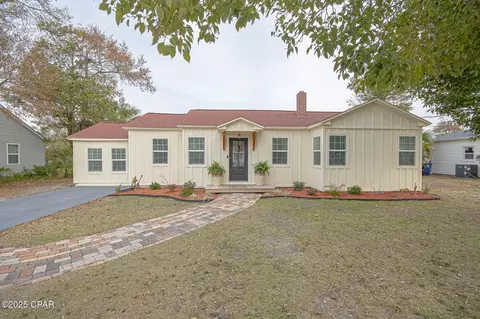340 N Macarthur Ave, Panama City, FL 32401