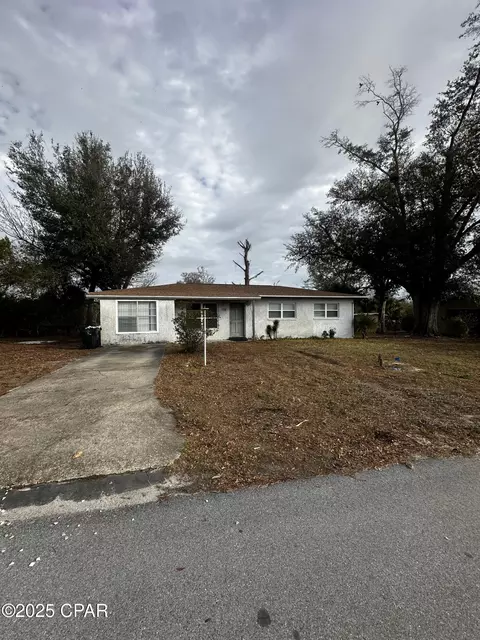 116 Martin Lake Dr, Panama City, FL 32404