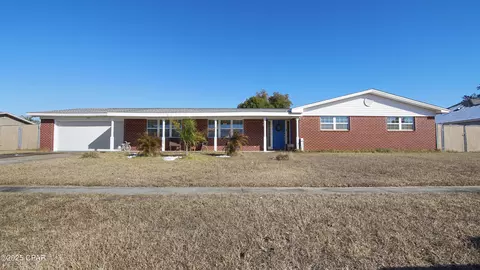 121 H L Sudduth Dr, Panama City, FL 32404