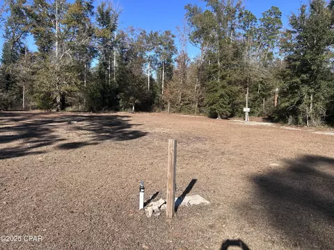 12221 Glenwood Rd, Fountain, FL 32438
