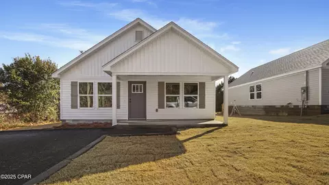 3110 E 2nd St, Panama City, FL 32401