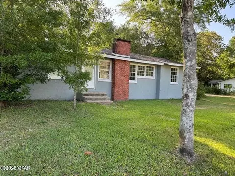 1340 S Weeks St, Bonifay, FL 32425