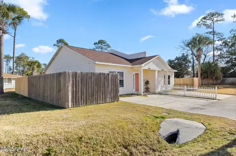 63196321 Poinciana Dr, Panama City Beach, FL 32408
