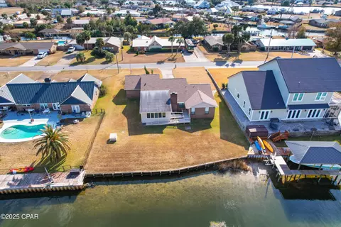 702 Beachcomber Dr, Lynn Haven, FL 32444