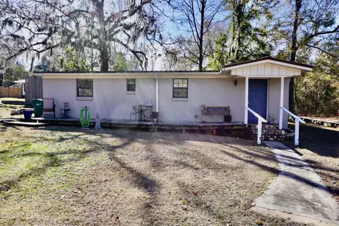 2590 Curlee Rd, Sneads, FL 32460