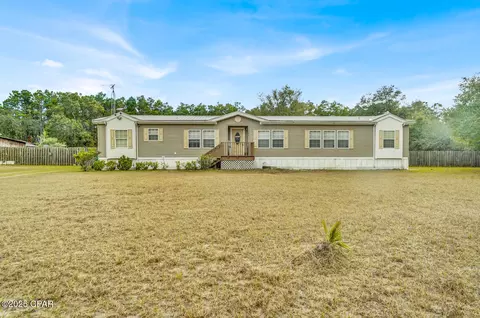 3004 Caroline Dr, Chipley, FL 32428