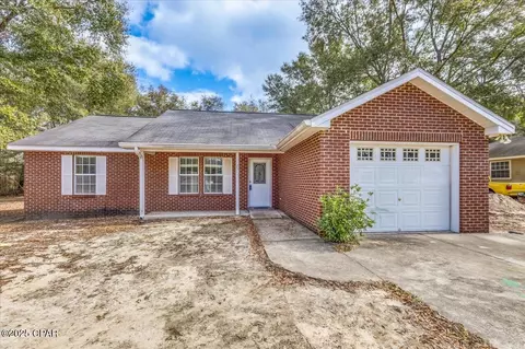 251 Sand Pine Dr, Midway, FL 32343