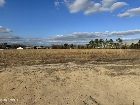 000 Commerce Ave, Chipley, FL 32428 photo 2