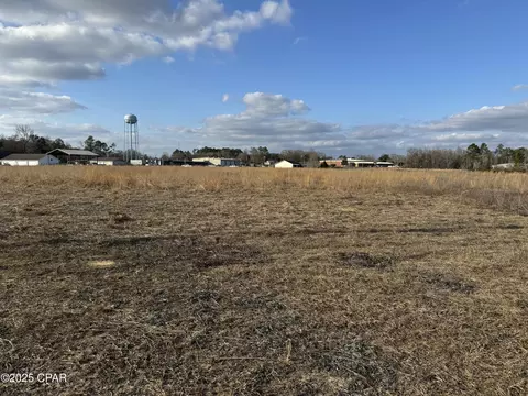 000 Commerce Ave, Chipley, FL 32428 photo 3
