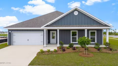 6579 Haskins Dr, Panama City, FL 32404