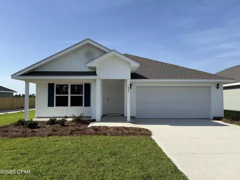 7447 Morningside Dr, Panama City, FL 32404