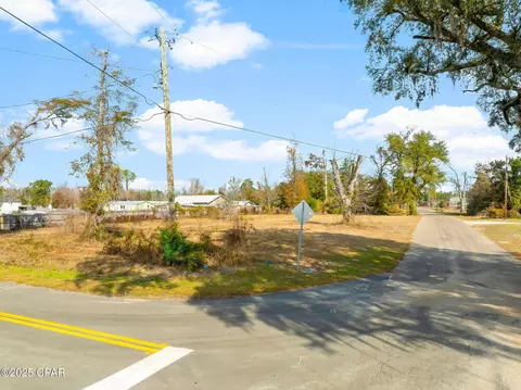 7737 Calhoun Ave, Southport, FL 32409