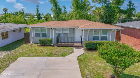 1019 W 9th St, Panama City, FL 32401