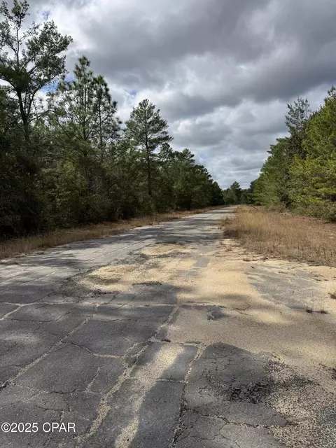 0 Newmoon Dr, Chipley, FL 32428