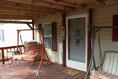 3216 Boone Dr, Vernon, FL 32462