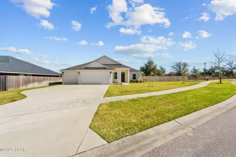 103 Lakeview Ter, Lynn Haven, FL 32444
