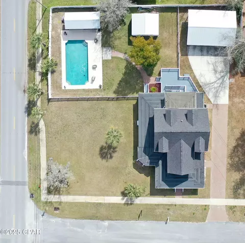 509 E 8th St, Lynn Haven, FL 32444