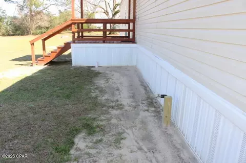5012 3rd Ave, Malone, FL 32445 photo 9