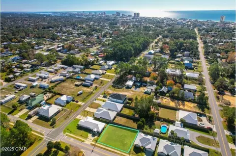 8903 Laird St, Panama City Beach, FL 32408