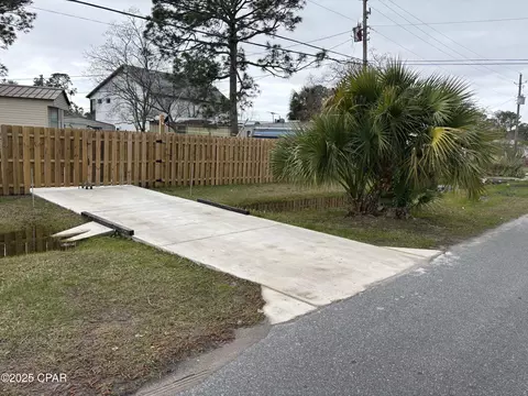 6819 Big Daddy Dr, Panama City Beach, FL 32407