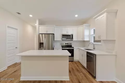 86 Caswell Br, Freeport, FL 32439