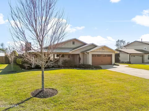 2118 Shamrock Ln, Lynn Haven, FL 32444