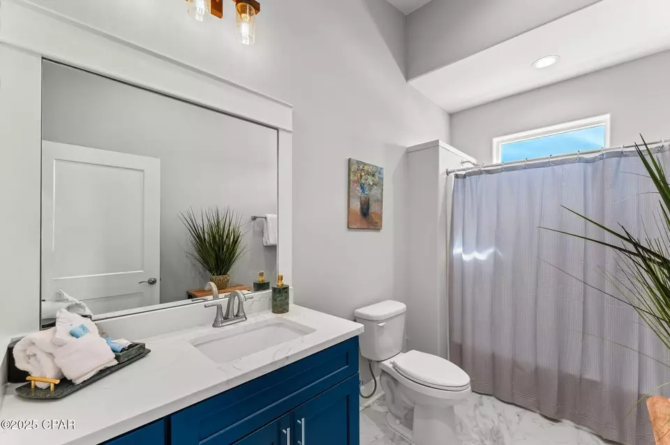 Bath - 1033 Bay Cir, Panama City Beach, FL 32407 photo 2 of 4