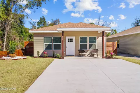 2015 E 7th Ct, Panama City, FL 32401