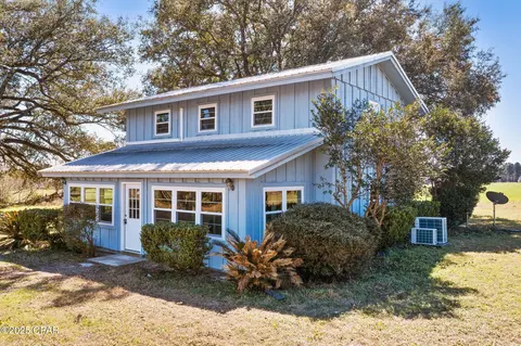 1517 Sanders Rd, Graceville, FL 32440