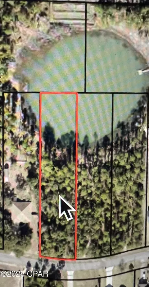 211 White Oaks Blvd, Southport, FL 32409