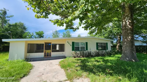 5215 Lee Dr, Panama City, FL 32404