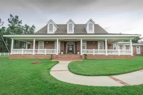 4165 Smokey Rd, Cottondale, FL 32431