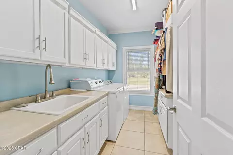 553 Lakepointe Dr, Chipley, FL 32428 photo 22