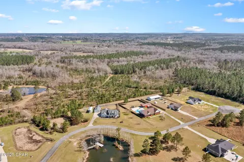 553 Lakepointe Dr, Chipley, FL 32428 photo 43