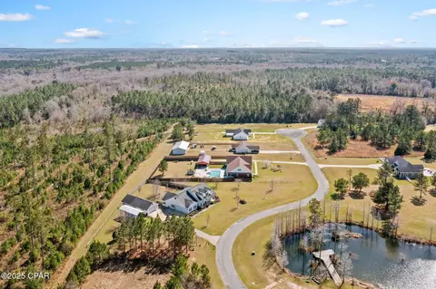 553 Lakepointe Dr, Chipley, FL 32428 photo 47