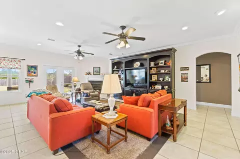 553 Lakepointe Dr, Chipley, FL 32428 photo 15