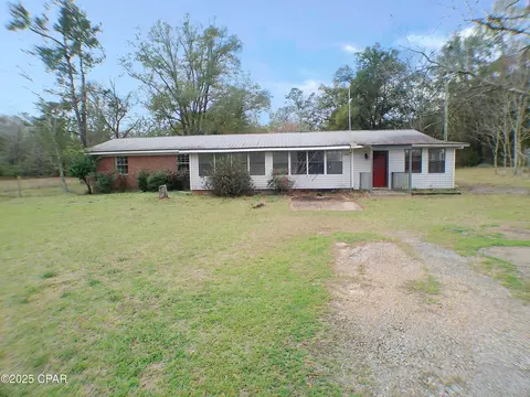 5747 Timberlane Rd, Bascom, FL 32423