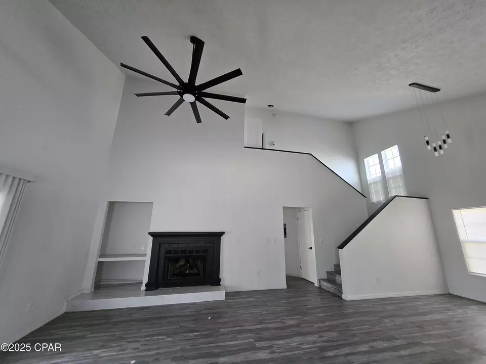 Living - 2706 Ravenwood Ct, Lynn Haven, FL 32444 photo 2 of 5