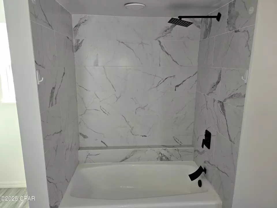 Bath - 2706 Ravenwood Ct, Lynn Haven, FL 32444 photo 9 of 9
