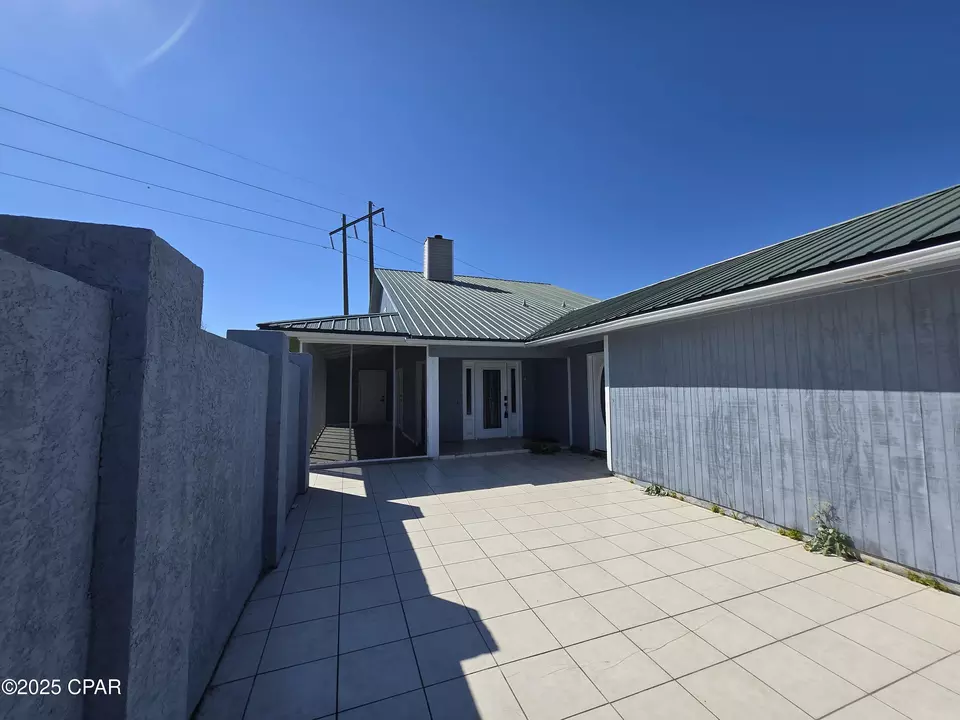 Exterior - 2706 Ravenwood Ct, Lynn Haven, FL 32444 photo 3 of 4