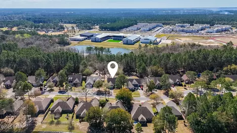 456 Symphony Way, Freeport, FL 32439
