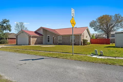 304 Shirley Dr, Panama City, FL 32404