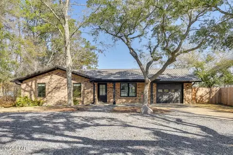 644 Bay Grove Rd, Freeport, FL 32439