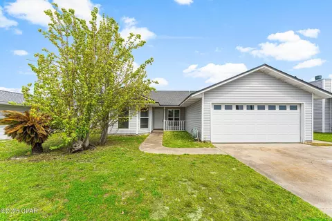 7551 Kelsey Dr, Panama City, FL 32404